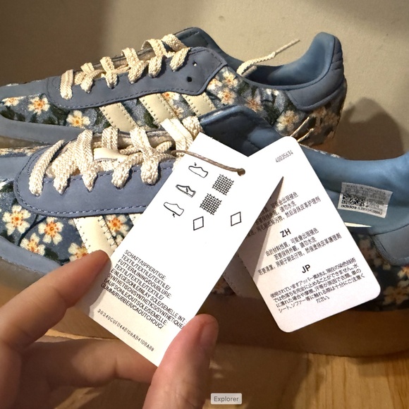Adidas limited edition blue floral Sambae sneakers made with Liberty fabric NWT - Picture 6 of 9